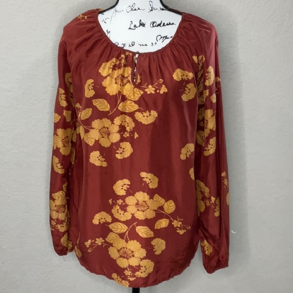 027 - Sundance NWOT Rust and Gold Tie Front Blouse, Size Medium